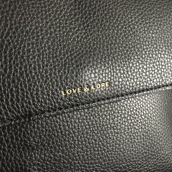 NWOT Love and Lore Black Pebbled Shoulder Bag - Picture 7 of 8